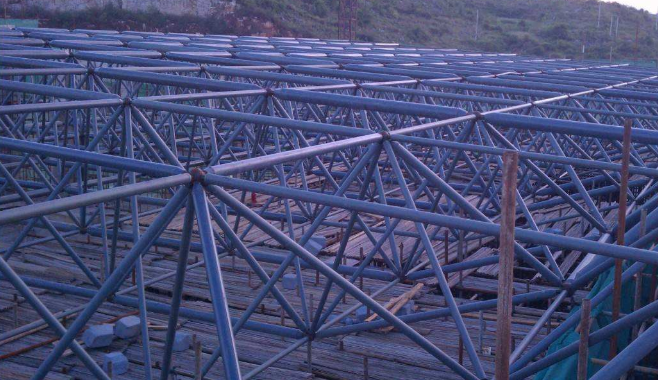 普兰店概述网架加工公司对网架保温隔热的办法